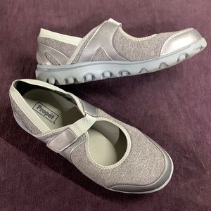 Propet Onalee Silver comfort shoes 12EE